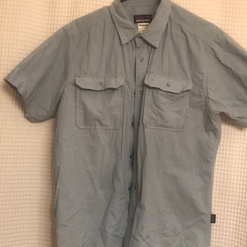 Patagonia Men’s L short sleeve